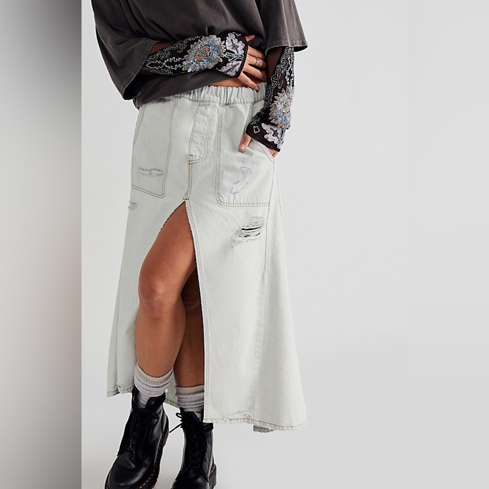 NWT Free People One Teaspoon Shabby Denim Midi Skirt in Belair Blue - Medium